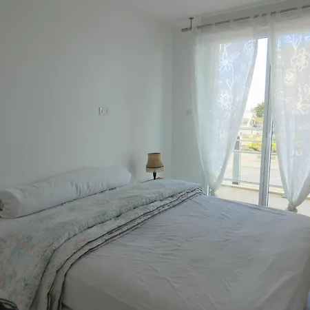 Superbe 2 Avec Vue Sur Et Garage Prive - Fr-1-323-326 Apartment *