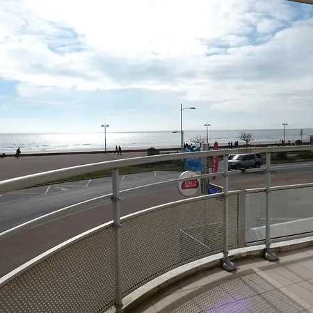 Apartment Superbe 2 Avec Vue Sur Et Garage Prive - Fr-1-323-326