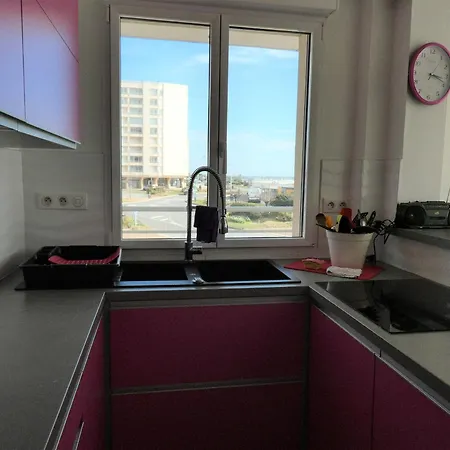 Apartment Superbe 2 Avec Vue Sur Et Garage Prive - Fr-1-323-326 *